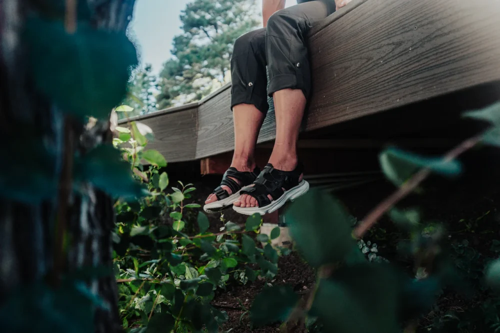 Black Martlett Dangling